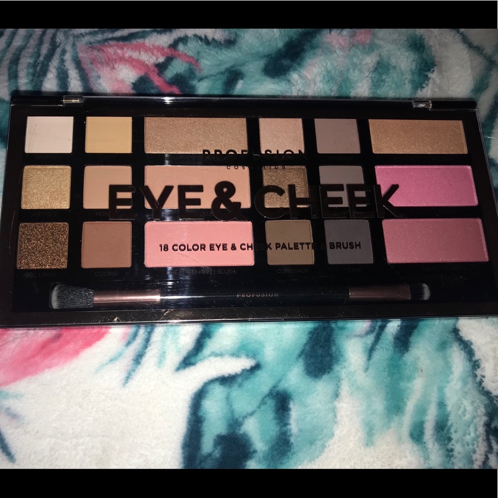 Profusion eye & cheek palette